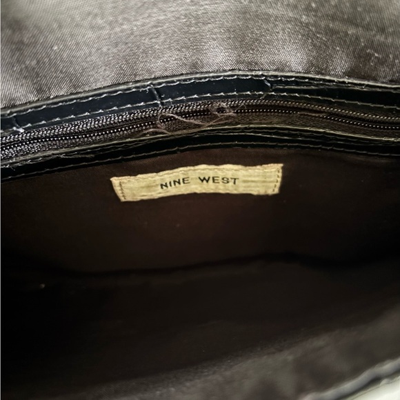 2/$30 NINE WEST Black Faux Leather Embossed Shoulder Handbag Clutch Crocodile - Picture 4 of 5